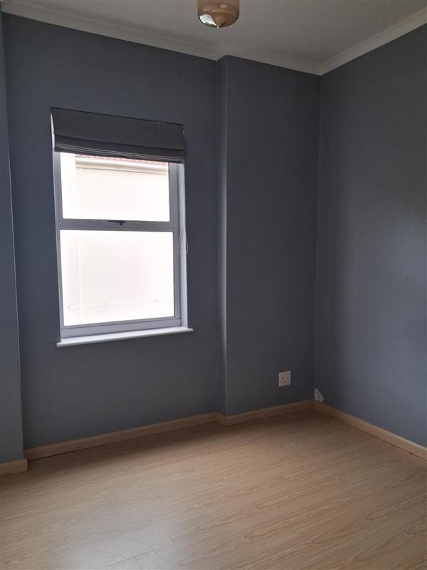 To Let 2 Bedroom Property for Rent in Vredehoek Western Cape